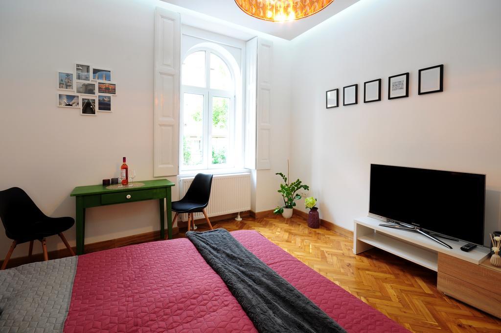 Stylish Apartman Сегед Екстериор снимка